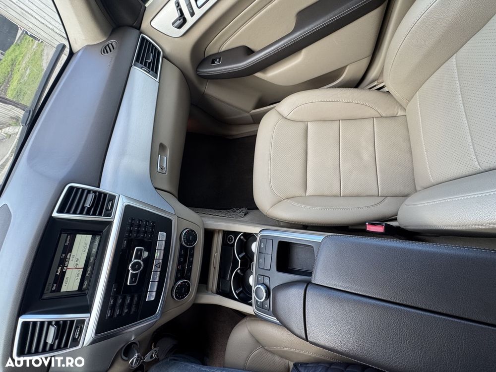 Mercedes-Benz ML - 12