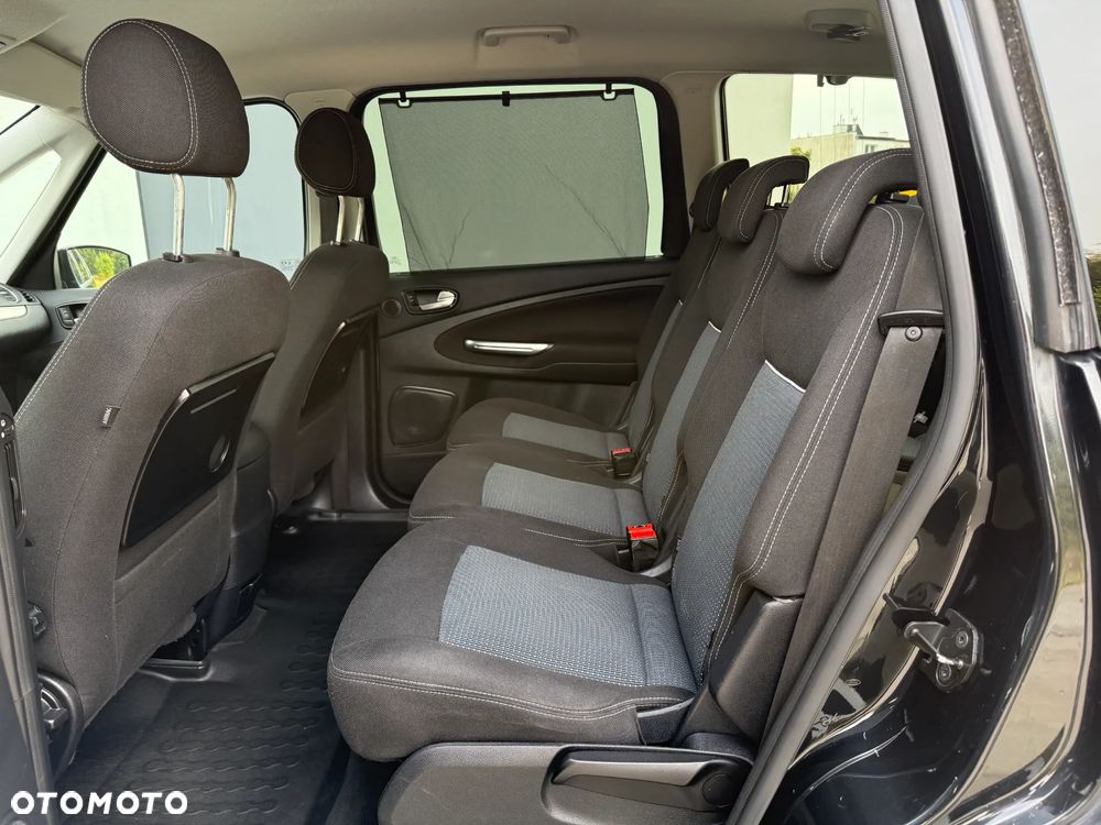 Ford Galaxy - 33