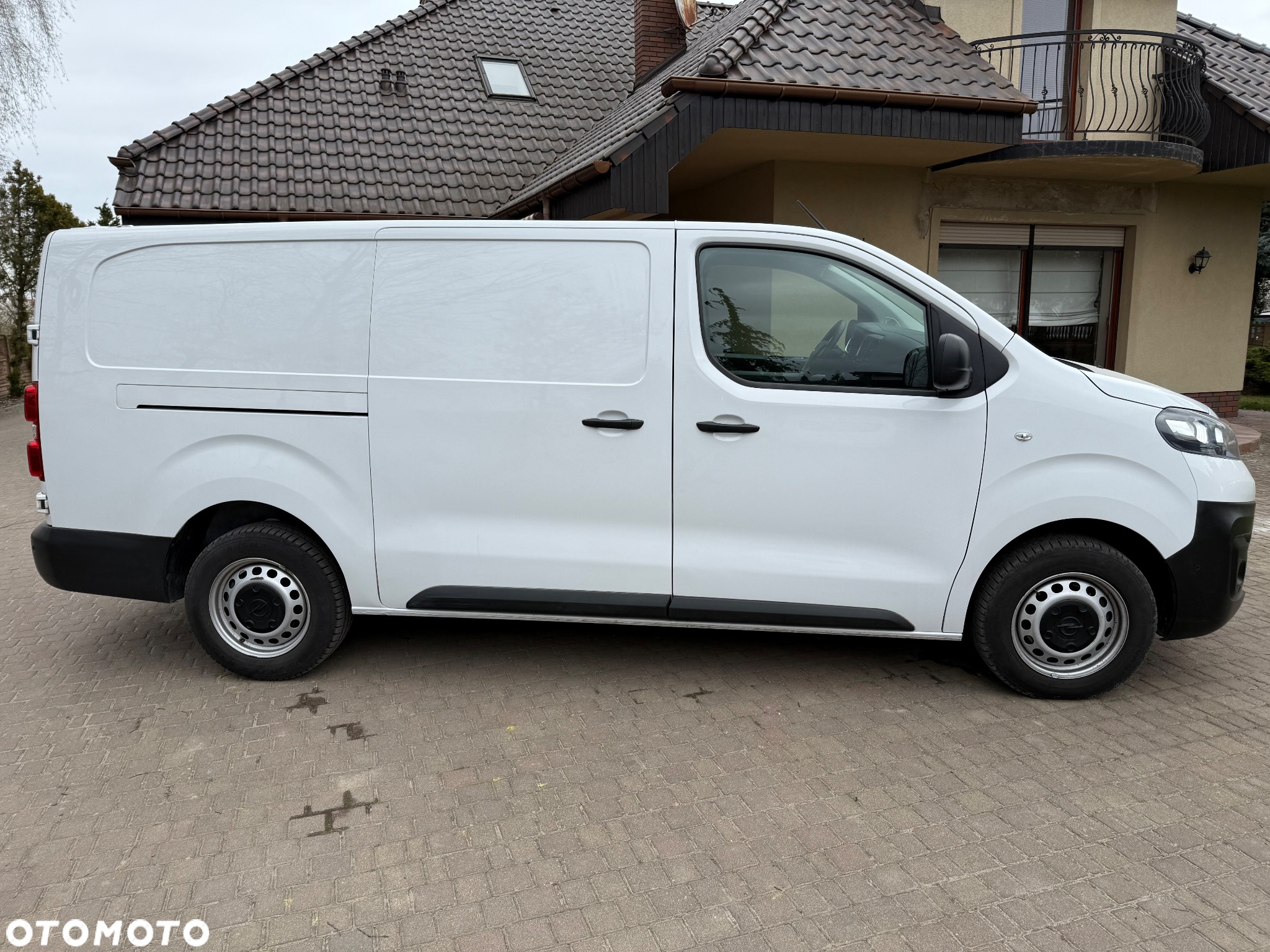 Opel VIVARO - 12