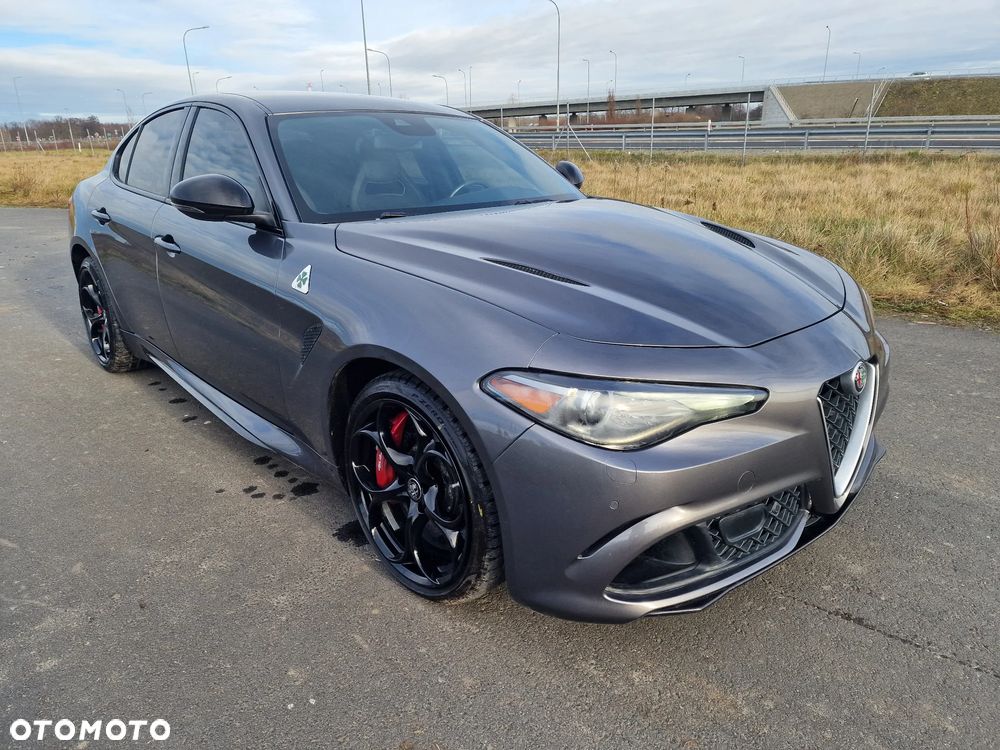 Alfa Romeo Giulia 2.9 V6 Bi-Turbo AT8 Quadrifoglio - 14