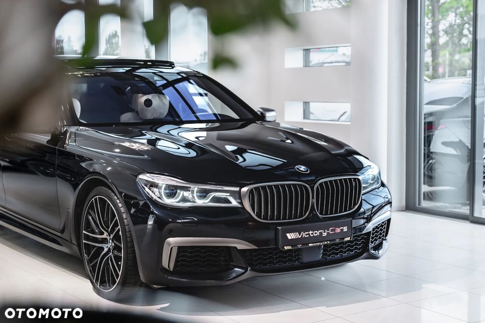BMW Seria 7 M760Li xDrive - 16