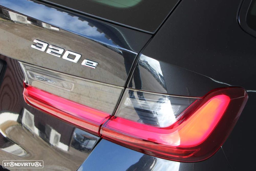 BMW 320 e Auto - 11