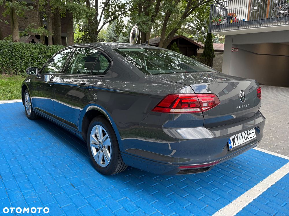 Volkswagen Passat - 9