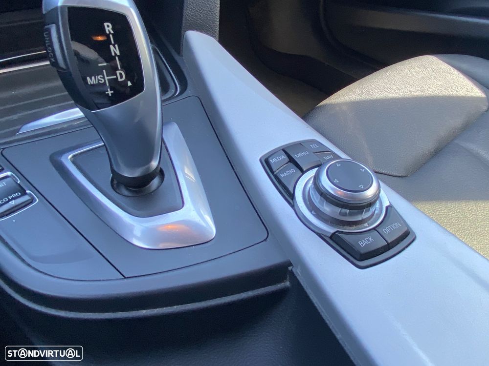 BMW 316 d Aut. Sport Line - 15