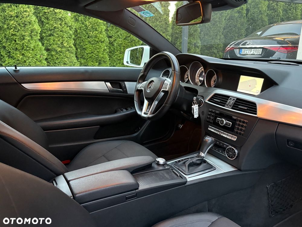 Mercedes-Benz Klasa C 180 (BlueEFFICIENCY) 7G-TRONIC - 16