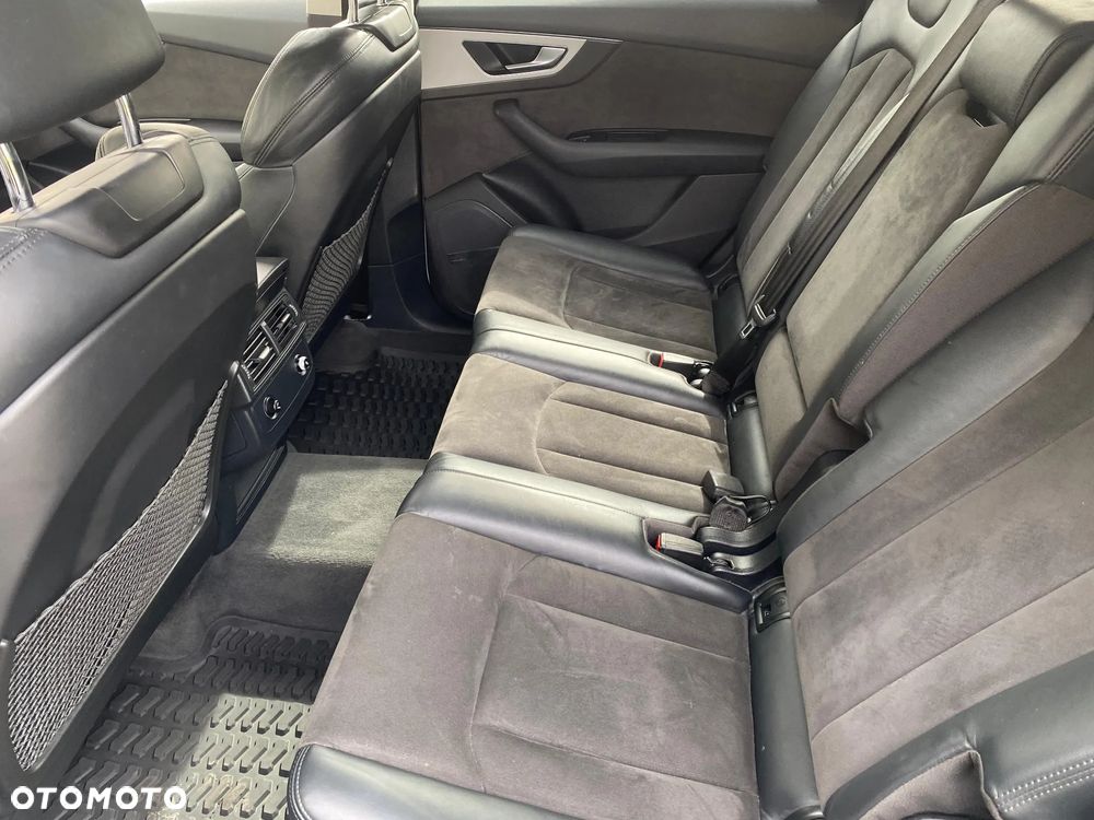Audi Q7 - 21