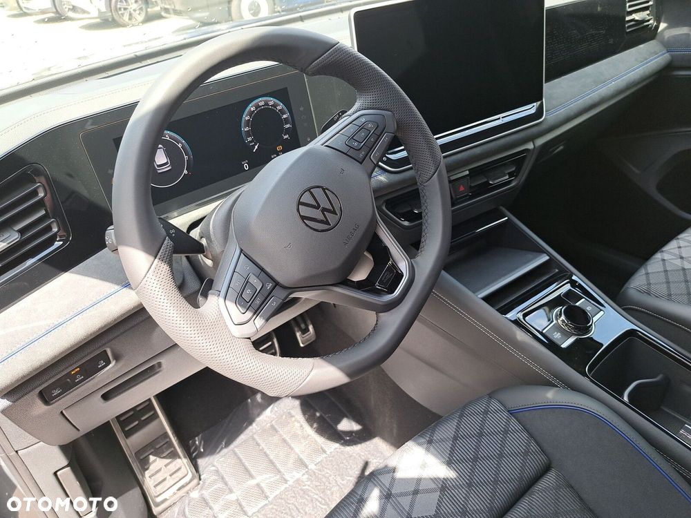 Volkswagen Tiguan - 10