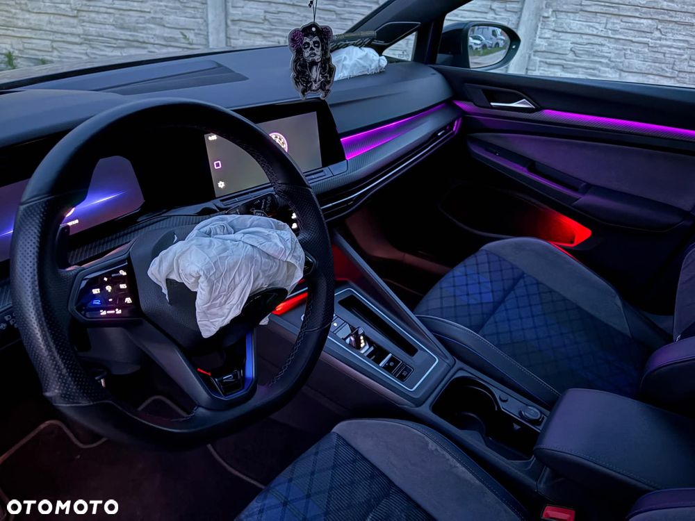 Volkswagen Golf - 12