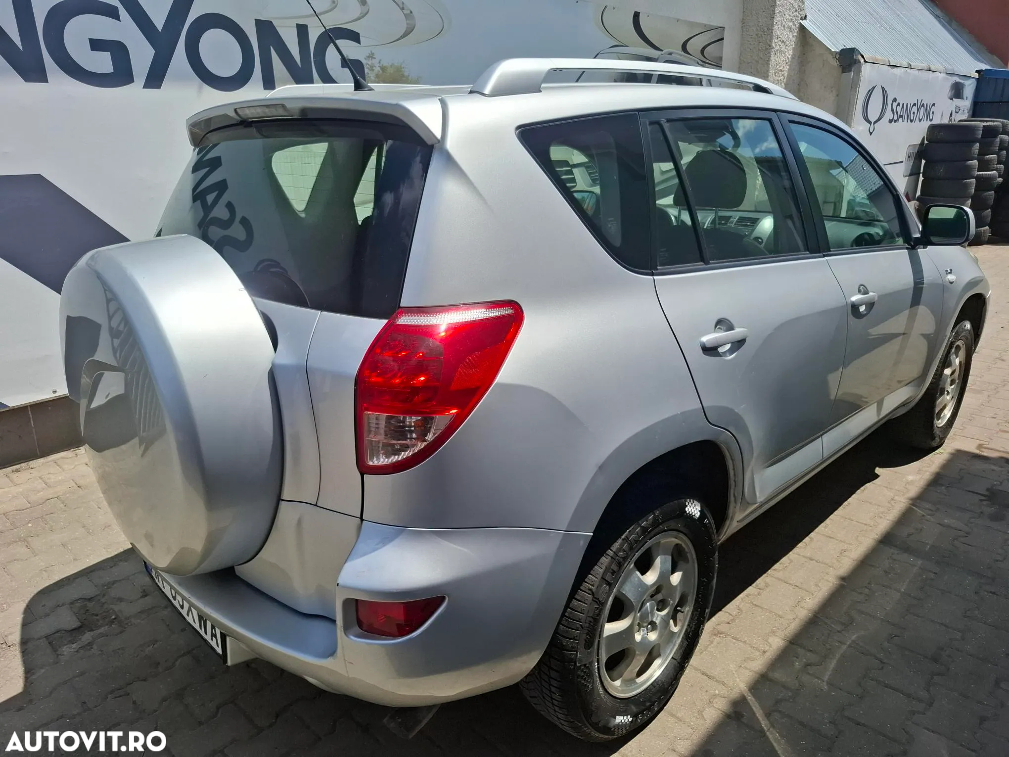 Toyota RAV4 2.2 D-4D Executive - 9