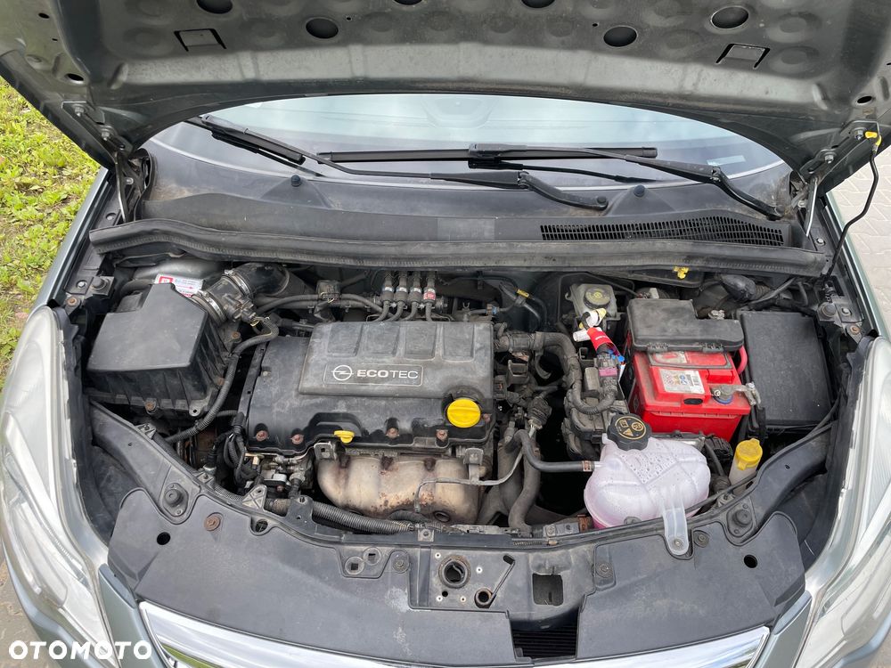 Opel Corsa 1.2 16V Cosmo - 15