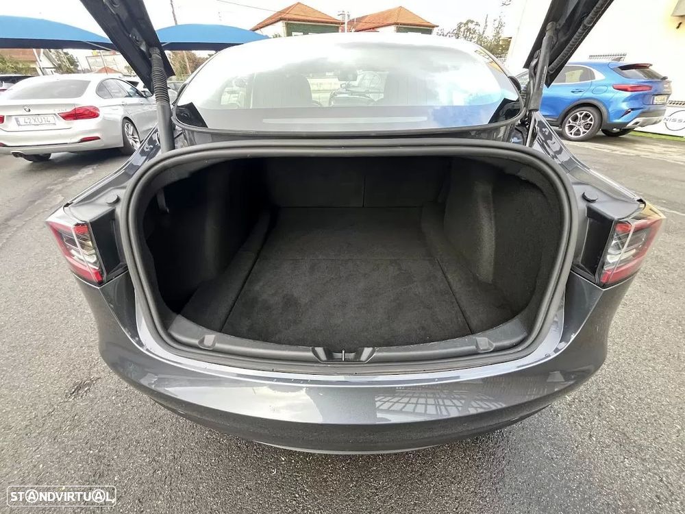 Tesla Model 3 Long Range Tração Traseira - 34