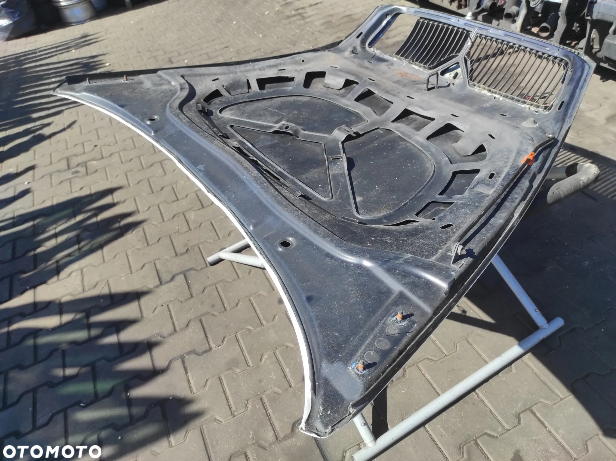 MASKA POKRYWA SILNIKA SKODA OCTAVIA 2 BIAŁA ATRAPA GRILL LOGO WYSYŁKA !!! - 7