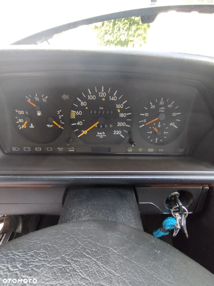 Mercedes-Benz W124 (1984-1993) - 8