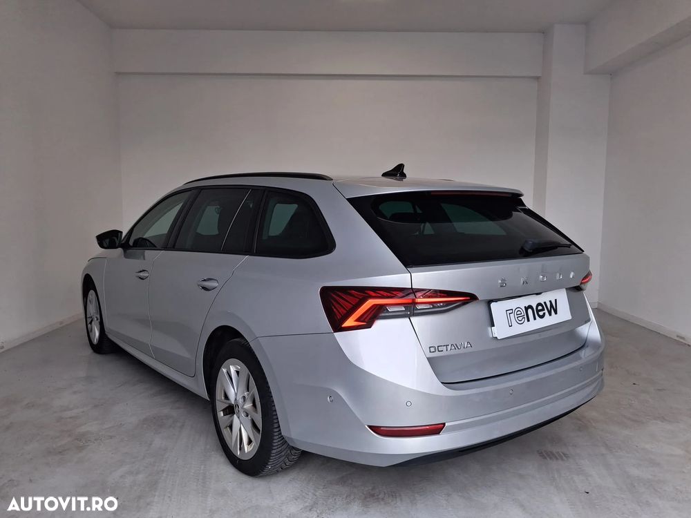 Skoda Octavia Combi Diesel 2.0 TDI DSG Ambition - 9