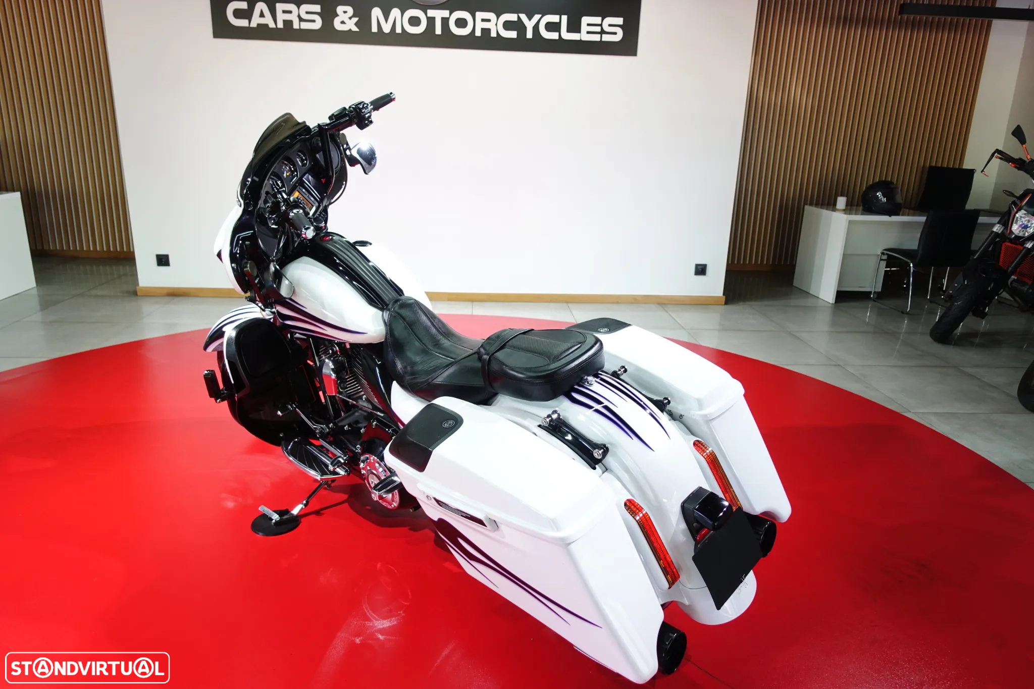 Harley-Davidson Street Glide Cvo 117ci Screaming Eagle - 16