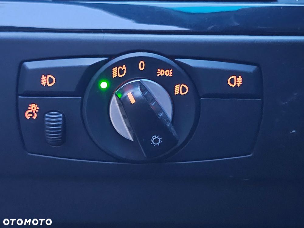 BMW Seria 5 520d Touring Edition Fleet Exclusive - 23