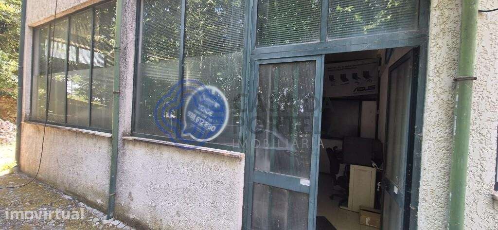 loja em Santa Comba Dão com acesso  exterior para cargas - Grande imagem: 3/18