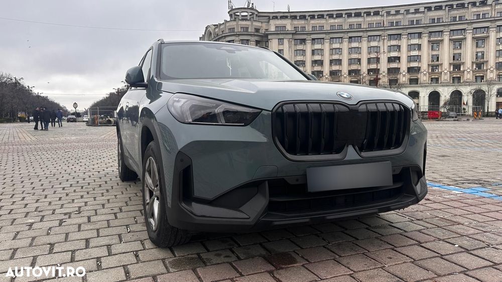 BMW X1 sDrive18d AT - 12