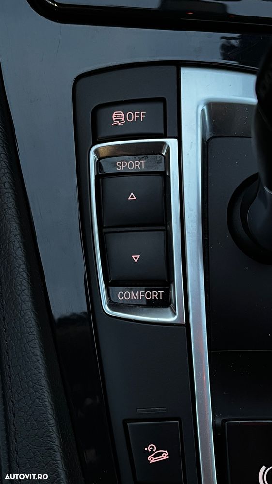 BMW Seria 5 525d xDrive AT - 27