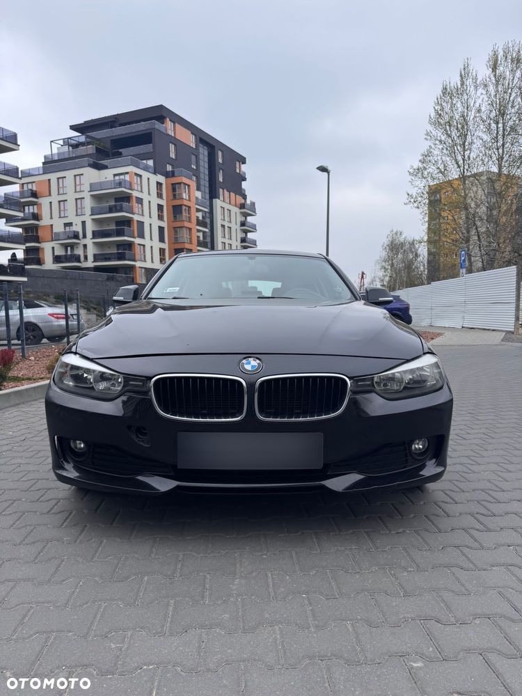 BMW Seria 3 320d Edition Luxury Line Purity - 2