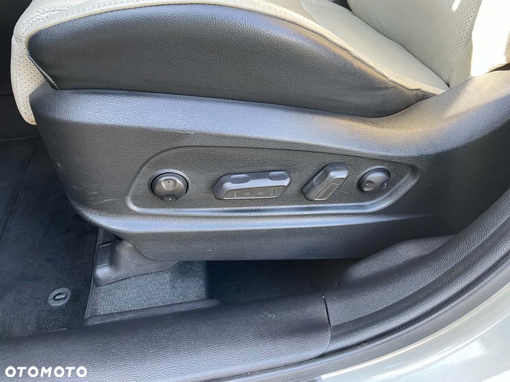 Kia Carens 1.6 GDI Fifa World Cup Edition - 16