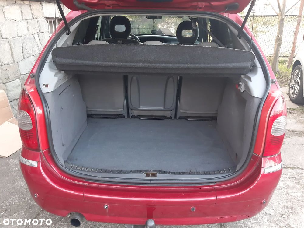 Citroën Xsara Picasso 1.6 HDI Confort - 9