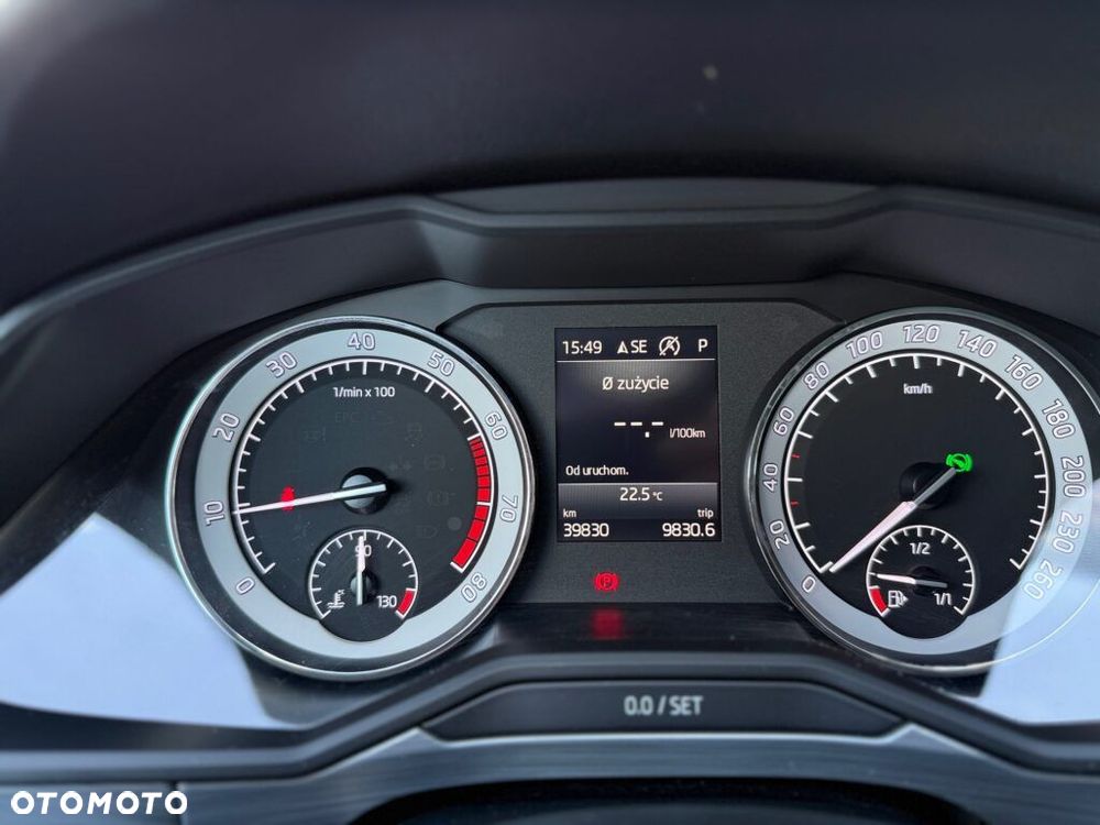 Skoda Superb 1.5 TSI Ambition DSG - 24