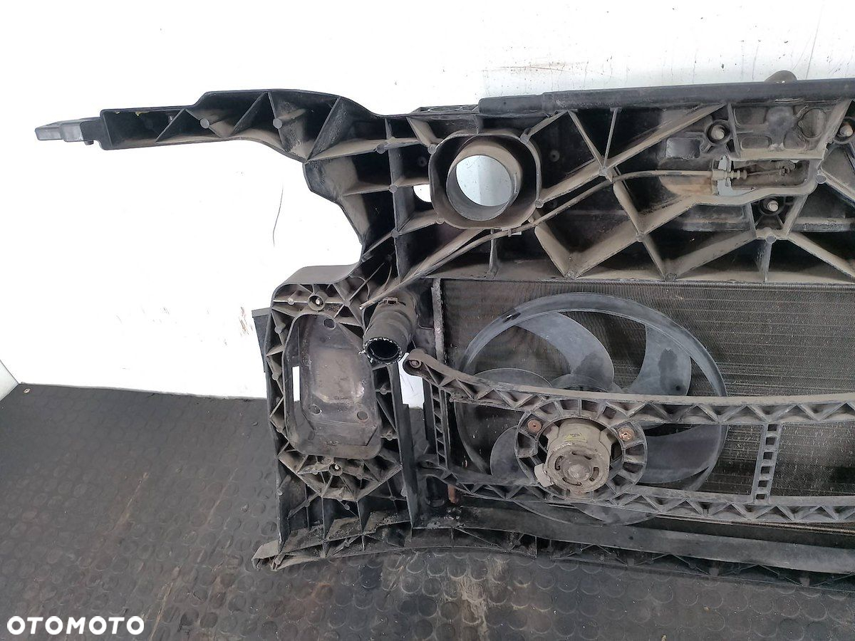 PAS PRZÓD, CHŁODNICA WODY FIAT PANDA II 51700202  46798741 872764F 1.2 8V - 4