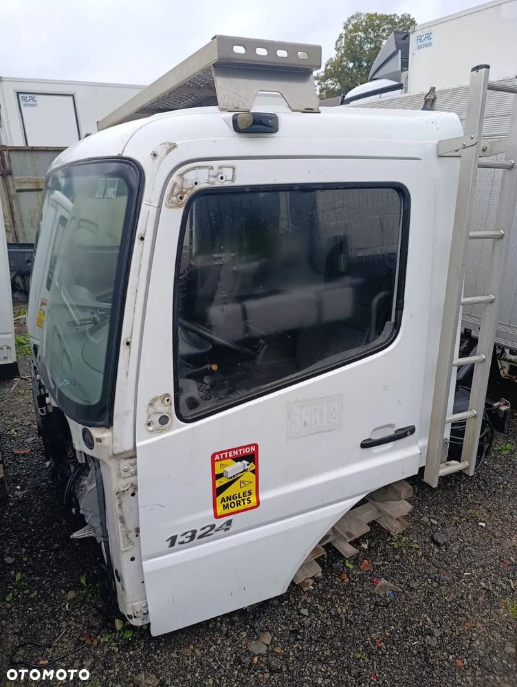 KABINA DZIENNA MERCEDES ATEGO 1324 EURO 5 - 2
