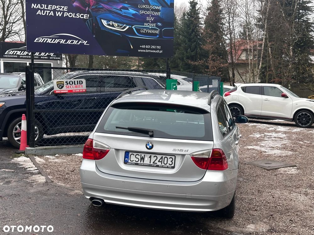 BMW Seria 3 318d DPF - 11