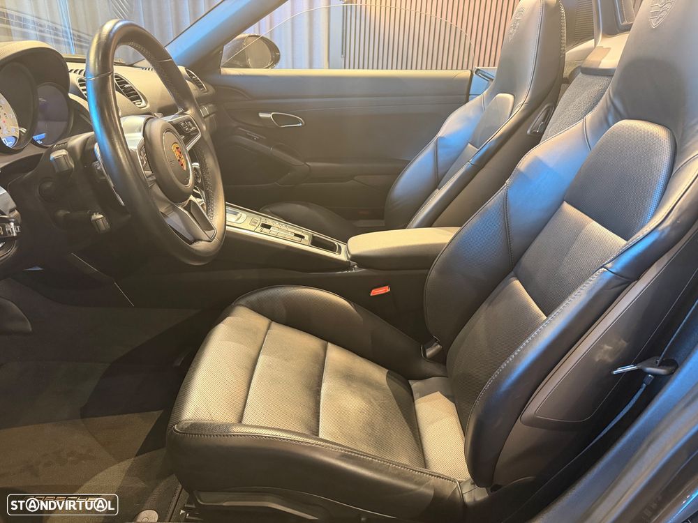 Porsche 718 Boxster 2.0 T PDK - 25