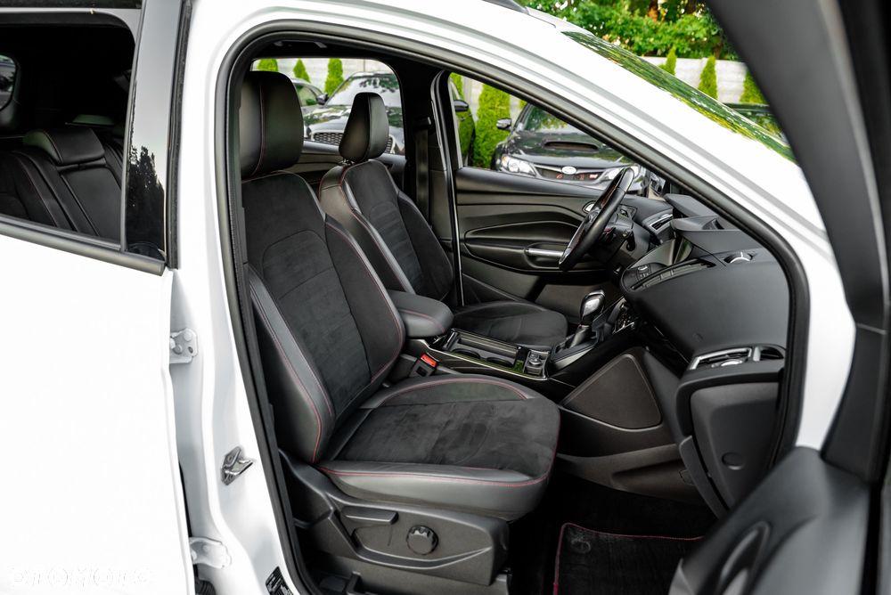 Ford Kuga 2.0 TDCi 4x4 ST-Line - 26