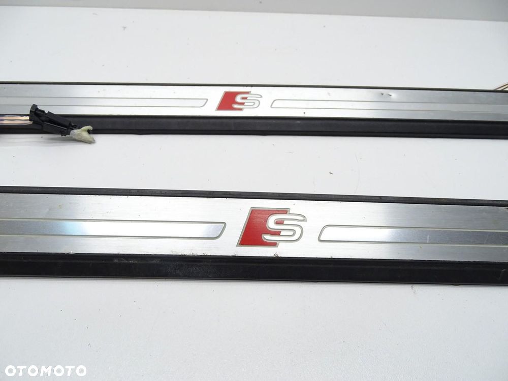 LISTWA NAKŁADLA PROGU PRAWA LEWA KOMPLET 8V3947417 8V3947418 AUDI A3 8V 3D - 4