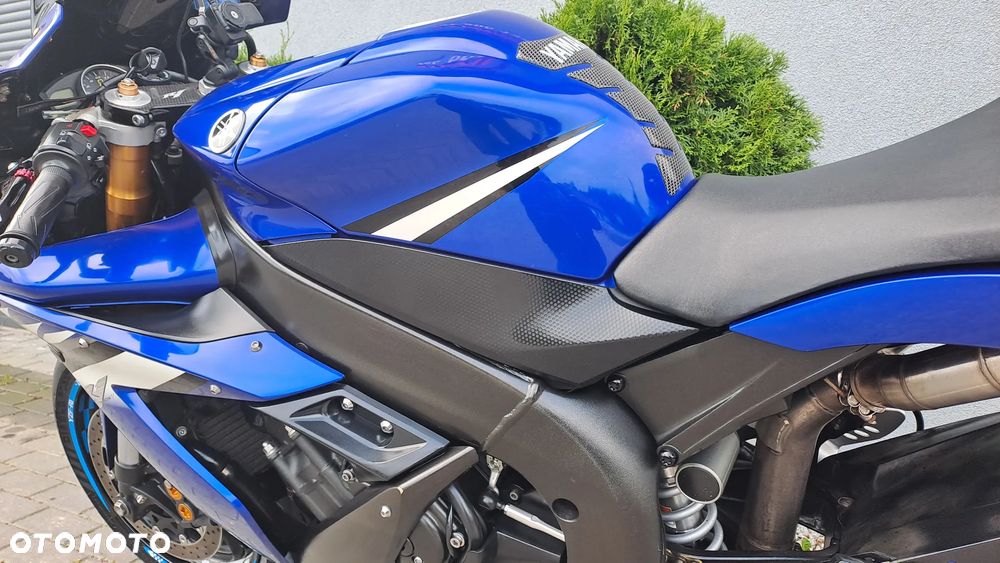 Yamaha R1 - 33