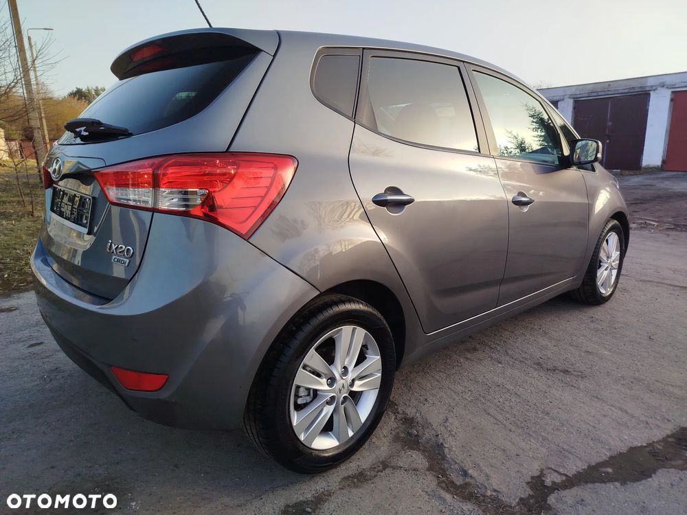 Hyundai ix20 1.6 CRDi Fifa World Cup Edition - 38