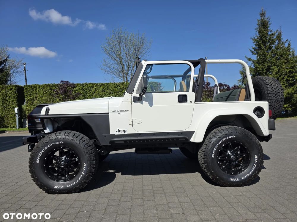 Jeep Wrangler - 28