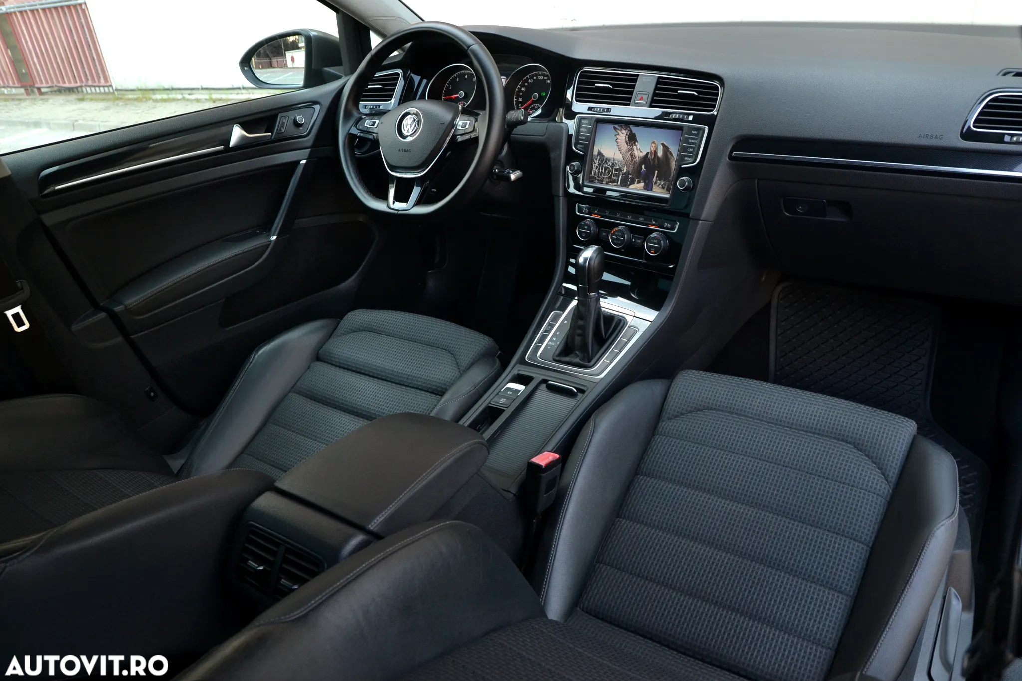 Volkswagen Golf 1.4 TSI BlueMotion Technology DSG Comfortline - 10