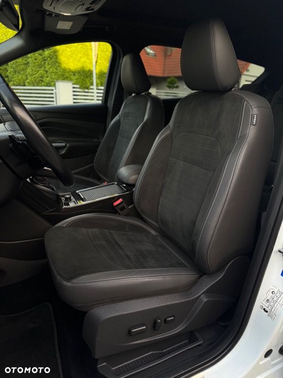 Ford Kuga 2.0 TDCi 4x4 ST-Line - 7