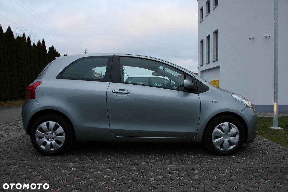 Toyota Yaris - 11