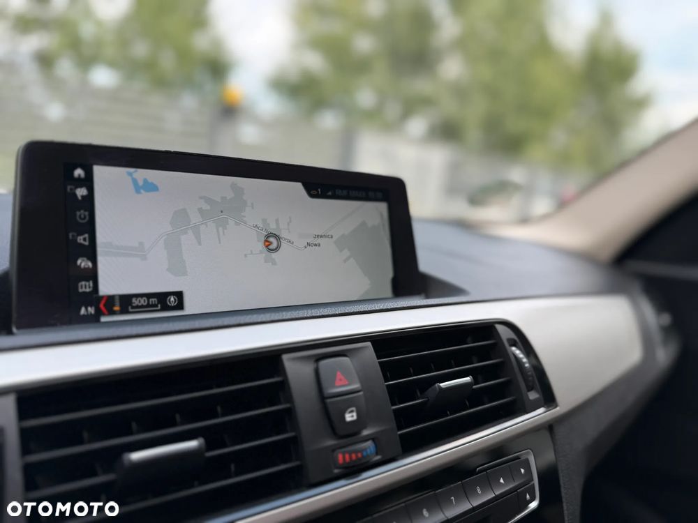 BMW Seria 1 - 22