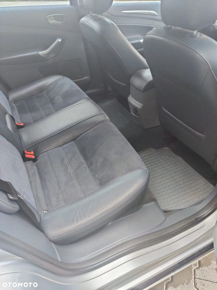 Ford Mondeo 2.0 TDCi Titanium X - 13