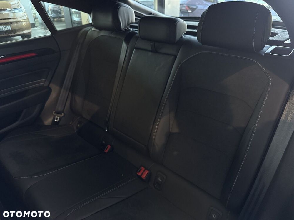 Volkswagen Arteon 2.0 TDI 4Motion R-Line DSG - 32
