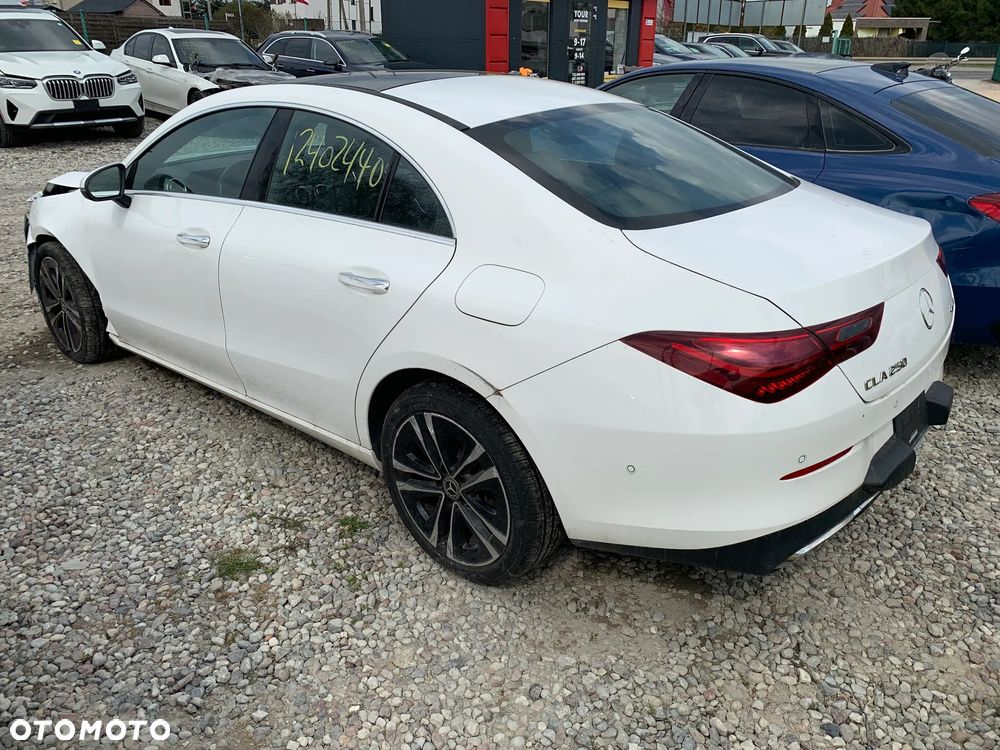 Mercedes-Benz CLA 250 4-Matic 7G-DCT - 8