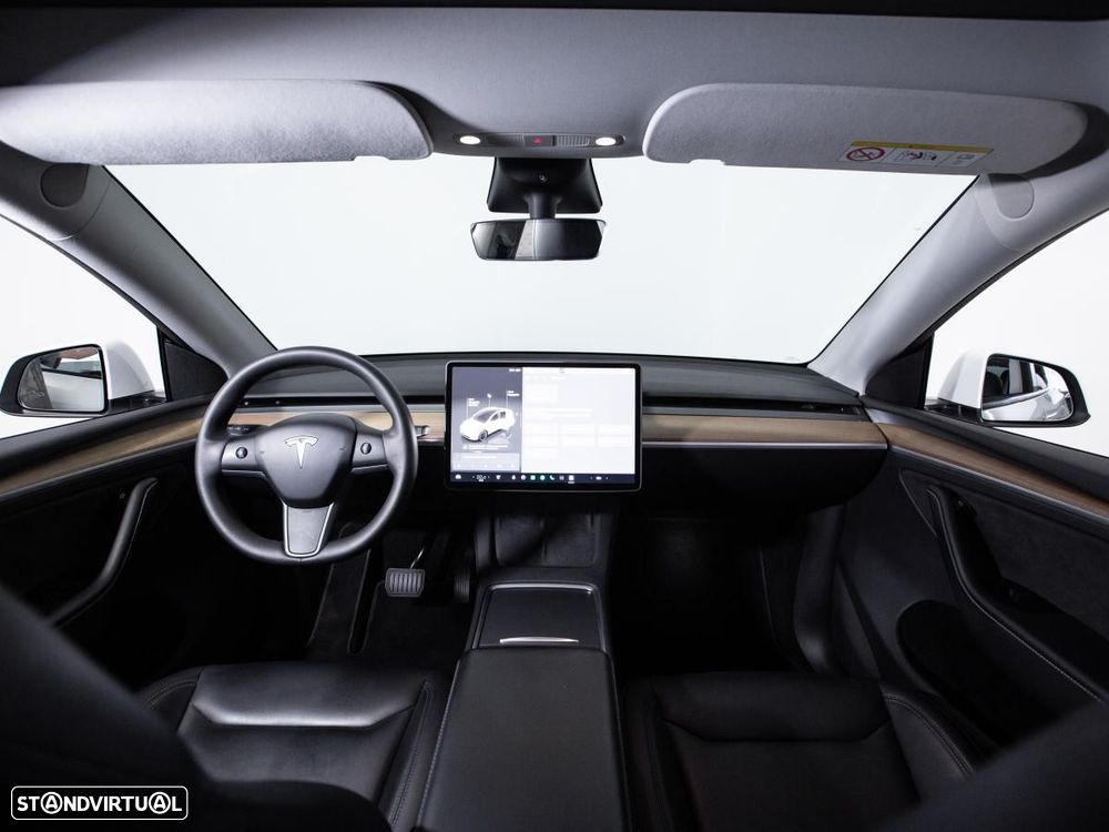 Tesla Model Y Long Range Dual Motor AWD - 8