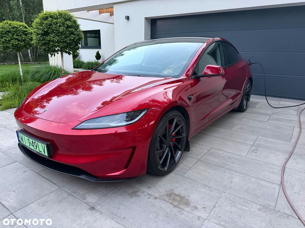 Tesla Model 3 - 1