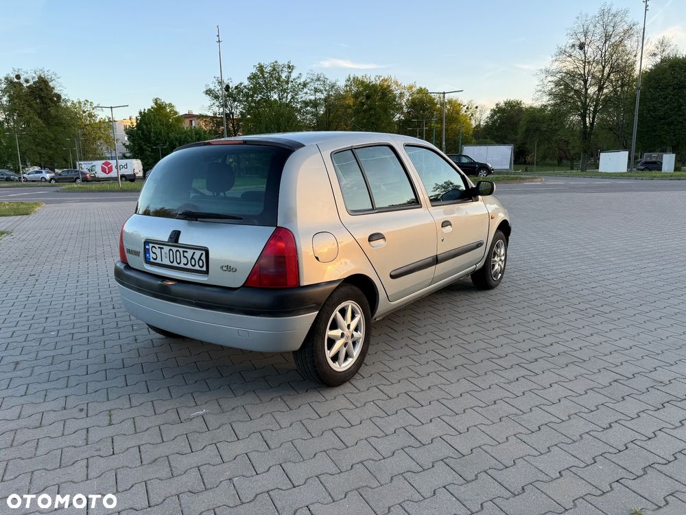 Renault Clio 1.4i RT - 6