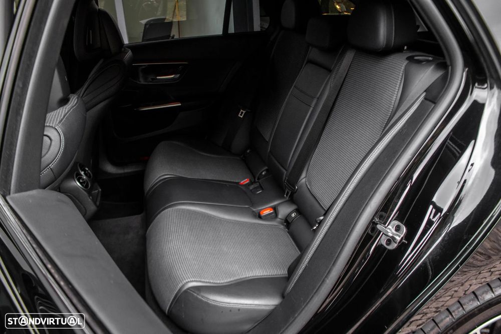 Mercedes-Benz C 300 e Avantgarde - 27