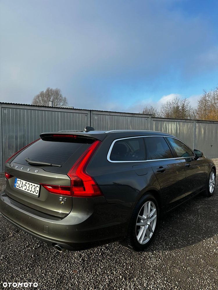 Volvo V90 D4 SCR Momentum Pro - 2