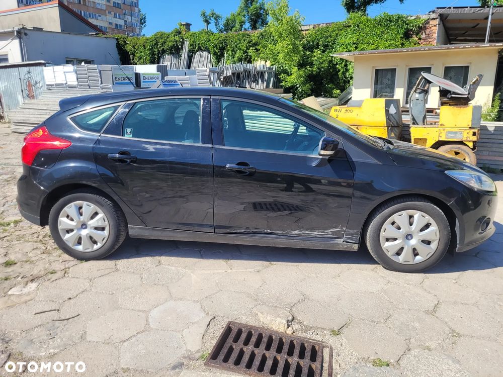 Ford Focus 1.6 TDCi DPF SYNC Edition - 11