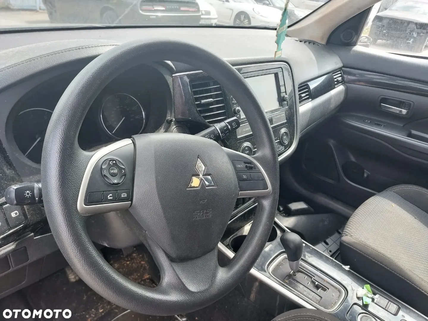 Mitsubishi Outlander - 6